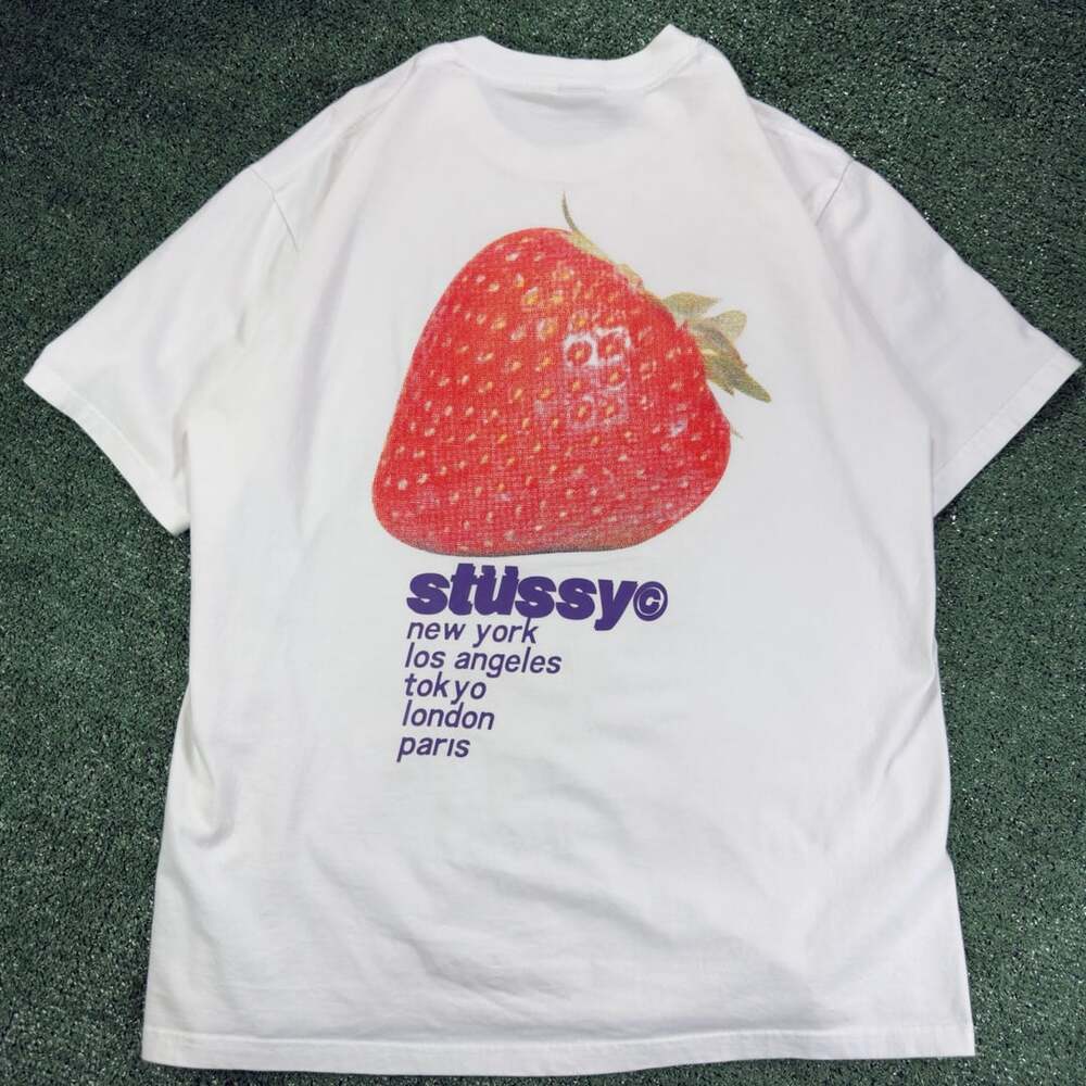 Stussy Strawberry T-Shirt Size XL White Graphic Short Sleeve